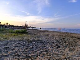 Ever Green Beach Apartments