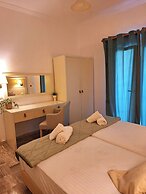 Ever Green Beach Apartments