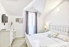 Boutique Rooms - With Pool - 7 - R301