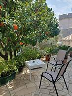 Garden - With a View - R1