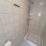 Garden - With a View - R1