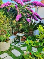 Garden - With a View - R1