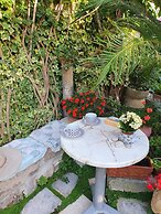 Garden - With a View - R1