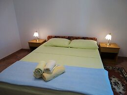 Oli - 20m From the Beach - 5 - R14