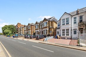 Sercasa - The Hyde - Hendon Station