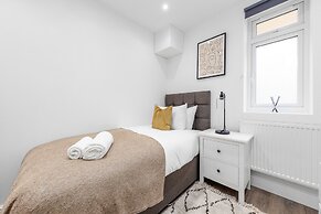 Sercasa - The Hyde - Hendon Station