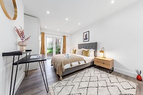 Sercasa - The Hyde - Hendon Station