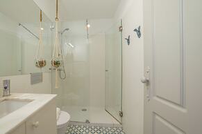 Downtown Modern Studio by Vacationy