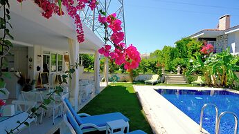 Lavinia Garden Alaçatı