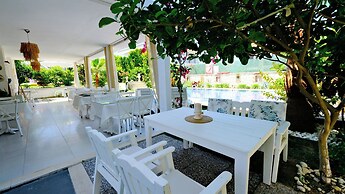 Lavinia Garden Alaçatı