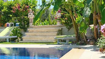 Lavinia Garden Alaçatı