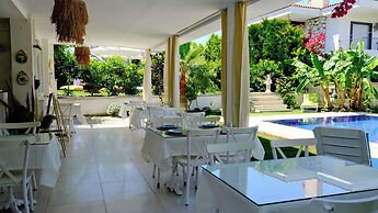 Lavinia Garden Alaçatı