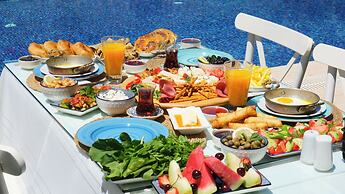 Lavinia Garden Alaçatı