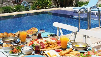 Lavinia Garden Alaçatı