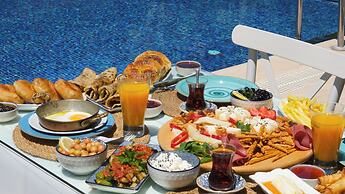 Lavinia Garden Alaçatı