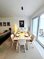 Luxurious 5 bedrooms house