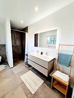 Luxurious 5 bedrooms house