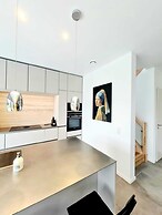 Luxurious 5 bedrooms house