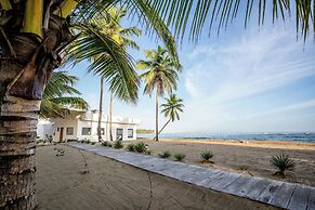 The Palm Bay Club Lodge