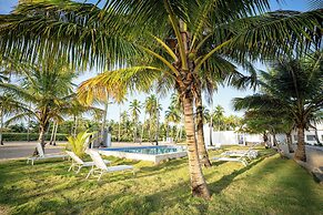 The Palm Bay Club Lodge