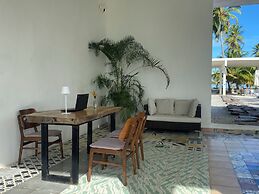 The Palm Bay Club Lodge