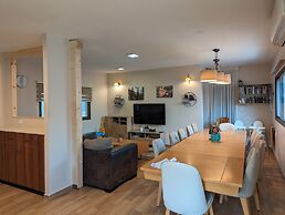 Villa BaGalil 5BR Retreat by Sea N' Rent