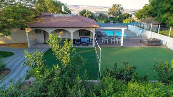 Villa BaGalil 5BR Retreat by Sea N' Rent