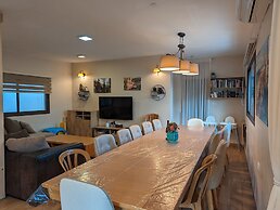 Villa BaGalil 5BR Retreat by Sea N' Rent