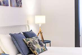 Lisbon Typical by Homing