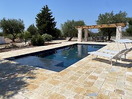 TD Trulli Dell Uliveto Cozy Trulli With Pool