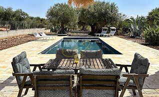 TD Trulli Dell Uliveto Cozy Trulli With Pool
