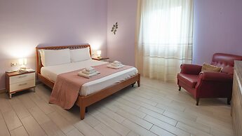 Central Comfort Holiday House