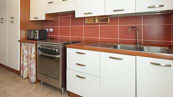 Central Comfort Holiday House