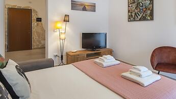 Central Comfort Holiday House