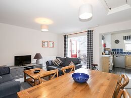 Walla Crag, Royal Oak House