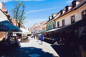 Candy Rose Lux Zagreb Center Apartment