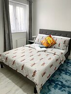 Charming Spacious 1-bed Apartment in Dagenham