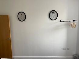 Stylish 1-bed Apartment in Swindon