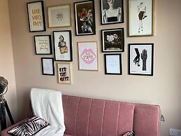 Stylish 1-bed Apartment in Swindon