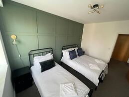 Stylish 1-bed Apartment in Swindon