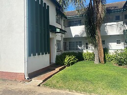 Remarkable 1-bed Apartment in Kensington Harare
