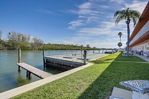 Waterfront Indian Shores Condo - Walk to Beach!
