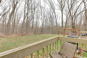 East Stroudsburg Townhouse < 1 Mi to Ski Area!