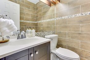 East Stroudsburg Townhouse < 1 Mi to Ski Area!