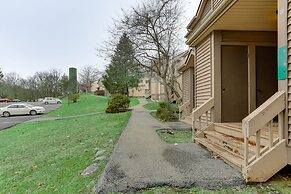 East Stroudsburg Townhouse < 1 Mi to Ski Area!