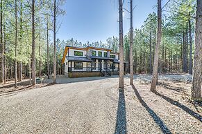 Luxe Broken Bow Cabin w/ Private Hot Tub & Grill!