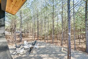 Luxe Broken Bow Cabin w/ Private Hot Tub & Grill!