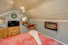 Cozy Holland Studio w/ Deck Near Lake Michigan!