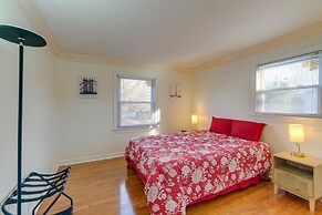 Backyard + Deck: Family-friendly Lorton Home!