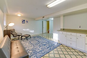 Backyard + Deck: Family-friendly Lorton Home!